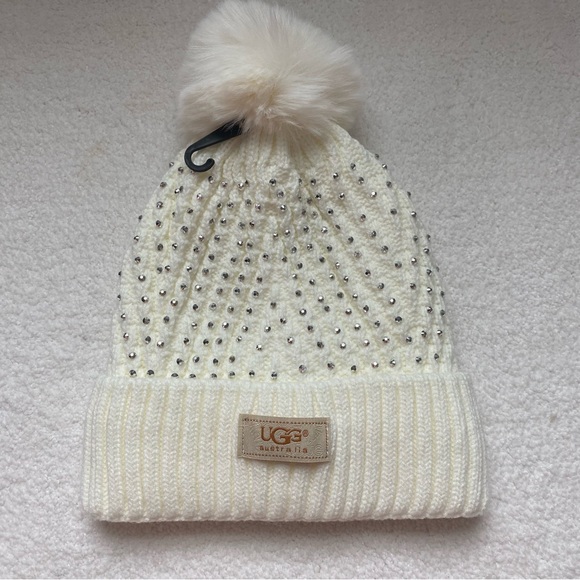 White UGG Rhinestone Hat & Tech Glove Set - Picture 3 of 4